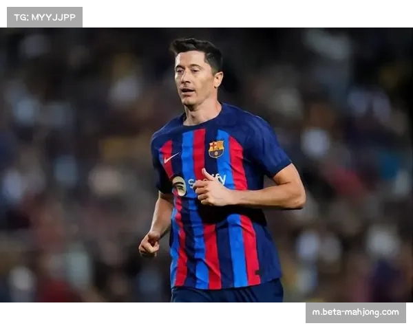 莱万40.06万欧周薪与年龄成巴萨负担 夏季离队将释薪资空间 莱万40.06万欧周薪与年龄成巴萨负担 夏季离队将释薪资空间